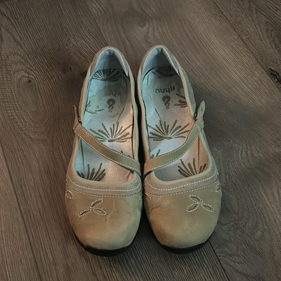 Suede slip on shoes - Picture 1 of 4